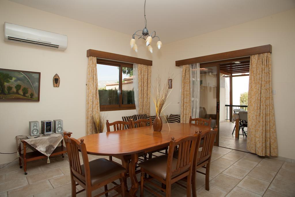 Villa Natasha Coral Bay Exteriör bild